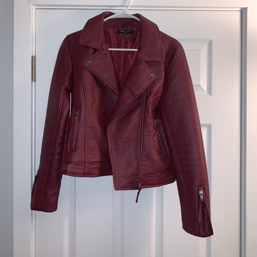 MEDIUM FAUX LEATHER JACKET